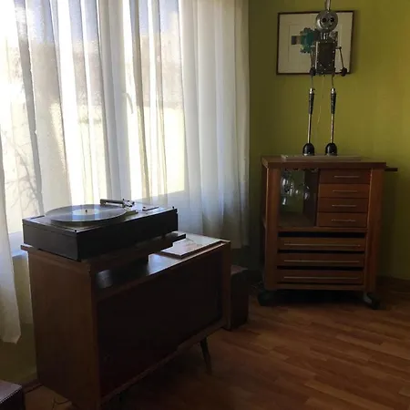 Merkez Muethis Lokasyon Ayri Mutfakli Appartamento