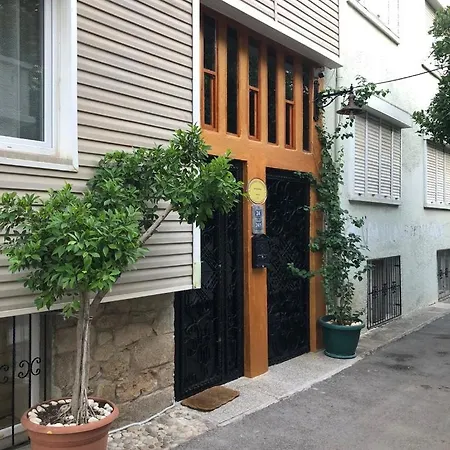 Merkez Muethis Lokasyon Ayri Mutfakli Antalia