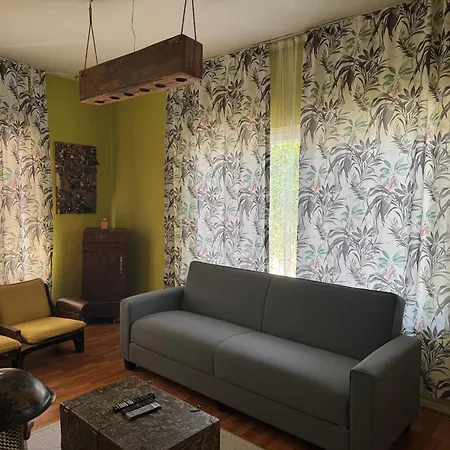 Merkez Muethis Lokasyon Ayri Mutfakli Apartamento