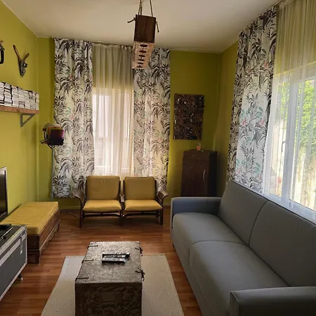 Merkez Muethis Lokasyon Ayri Mutfakli Apartamento