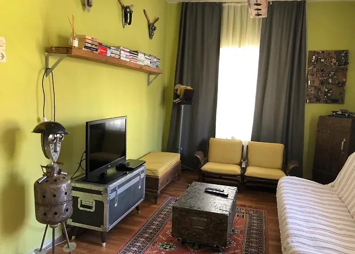 Merkez Muethis Lokasyon Ayri Mutfakli *