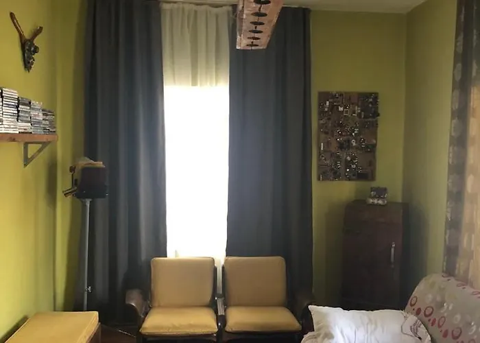 Merkez Muethis Lokasyon Ayri Mutfakli Antalya