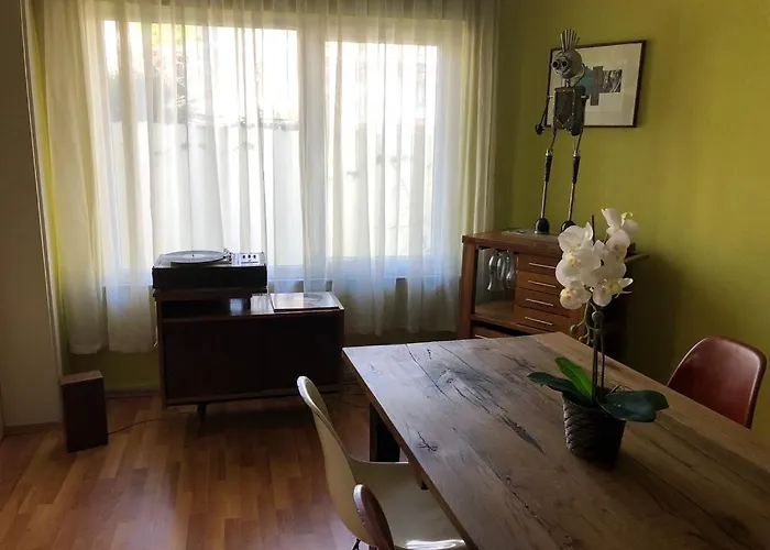 Merkez Muethis Lokasyon Ayri Mutfakli *